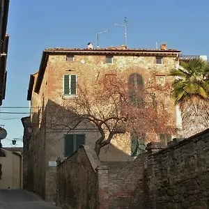 Casa Di Castello , Castelmuzio Italy